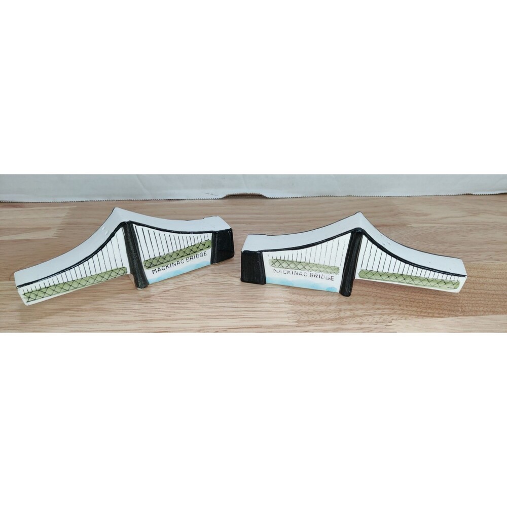 VTG Mackinac Bridge Salt and Pepper Shakers Ceramic Souvenir Michigan UP